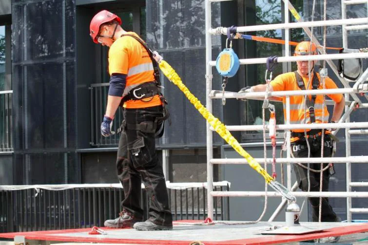 SKANSKA: Tydzień Bezpieczeństwa – zabezpieczenia na wysokości.